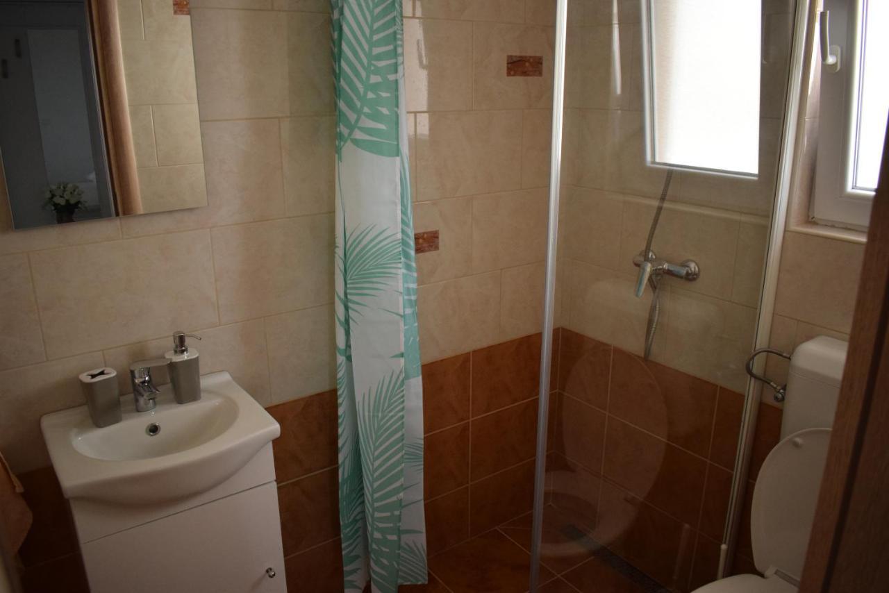 Apartmani Katica Novalja Exterior photo
